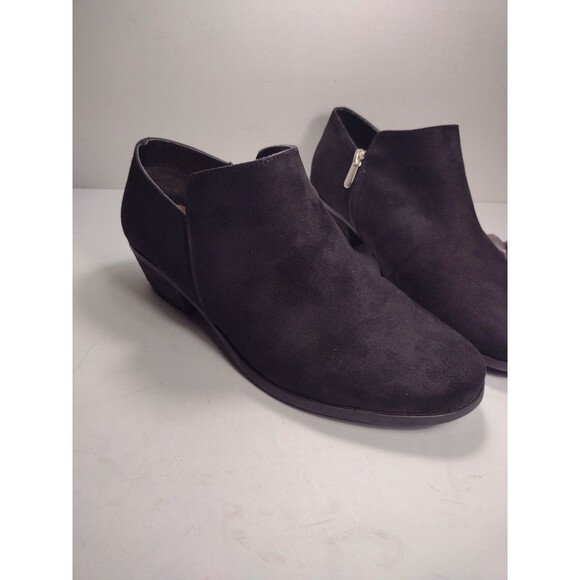 Torrid Black Faux Suede Side Dip / Zip Heel Ankle Booties Boots, Womens 10 .5 WW - Picture 15 of 15